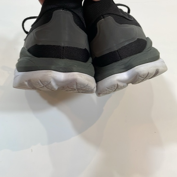 Hoka One One Mach ProFly Men’s Running Sneaker Size 10.5 Black White - Picture 10 of 12